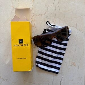 VonZipper NIB Suplex Brown Sunglasses with Case Wildlife Polar $170